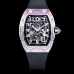【 RICHARD MILLE 】理查米尔 RM67-01  搭配着自动上链超薄腕表尺寸：38 / 48 毫米 厚13毫米精致的酒桶形表壳，既有最经典的造型，又纤薄有度，数字时标特以实心金属锻造，与精湛的镂空机芯对比，衬托深邃复杂；纤薄，简单轻盈，深邃，复杂交叠，成为匹配正装的完美之选。n