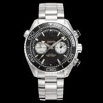 欧米茄海马宇宙600米男士新款计时，型号215.32.46.51.01.004（45.5mm）腕表 真正的原版一比一开模，所有功能及外观与原版一致（3位计时分针，归0时两支针同时归0，6位计时，9位小秒）n细节方面n1：精钢材质表壳，灰色表盘，夜光刻度指针，双小盘计时码表，带日历显示，灰色陶瓷单向旋转计时表圈，搭配灰色运动表带 折叠扣n2：搭载全新9900全自动计时机芯，双T抗震欧米茄独特黑摆轮工艺.同步原装超长72小时待机n所有计时功能复刻原装功能 n3：钢带采用316L精钢 cnc 打磨工艺 工艺复杂 匠心打造 为各大表友独献完美复刻:时间的淬炼的经典~致敬海洋之作n  ｛TVS先锋之作 必属精品｝