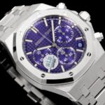 BLS新品爱比皇家橡树离岸型26420系列。 1:丹东厂4401导柱机芯6.8mm厚度，所有配件与原版1-1复刻可互换， 2丹东厂4401无卡度摆轮装置机芯更稳定更精准，精雕刻字所有外观一致。3:表盘logo1-1精雕雕刻每个字跟足原版，A字带长脚E字中间斜角在细横线 4表盘底纹放大网格均匀立体，威化方格压纹线条明显与原版一致 5:表盘日历窗口4轴激光精雕而成立体方正 6:表圈6角孔位立体孔位线条精准，进口高光螺丝立体整洁光亮，严丝合缝 7:表壳猪嘴死角位砂纹线条明显一致，壳圈底八角线线条立体明显连贯，尺寸精准，8:表带由厚到薄每一粒都连贯流畅不会大小粒或大小边，表带更柔顺不刮手，光位砂位线条笔直立体，螺丝整洁立体亮眼，9:壳圈带拉砂砂纹一致不会断纹不会粗细，光位更亮，砂纹更细腻，孔位与螺丝顺畅精准严丝合缝无偏差，所有配件均可与原版互换，。BLS爱彼26420系列融合了品牌标志性设计、复杂功能与顶级工艺，既适合日常佩戴，亦能满足专业计时需求，堪称现代运动腕表的典范之作。欢迎表友把玩