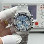 38mm爱彼Audemars piguet 皇家橡树系列26715BC.ZZ.1356BC.01。 38mm尺寸1:1n目前最高机械机芯版本⚠️正品是机械！机械！不要花冤枉钱买了个石英！nAP皇家橡树系列计时腕表、真正一比一原版复刻，所有表盘都以原装正品表盘模版精心打造开发出来，秒杀市场不对版高仿，欢迎大家来鉴别。目前在国内外38mm之一市场正品一表难求，二手市场价格已经上升到50W幅度相当保值增值款，能买到就赚到。每一款字面都是原装正品代用级别，从开发面对颜色整整花了1年3个月时间，为了保证大家花最少的钱就能买最划算的表款n1 表壳材质属进口316精钢，超高精细打磨拉丝工艺，细节处理！死角位进行手工拉丝，各个位置五金配件打磨保持原装一致，打造技术性攻破已做到壳可正品互换。n2 圈口采用高光抛光加原装人工镶嵌手法，保证32颗明亮切割美钻大小一致，排列整齐n3 每一款字面都是原装代用级表盘，非市场上高仿所能比拟，原装开模字钉和指针最值得珍惜是表盘一体成型真正还原正品效果，非市场分二层，没光泽！ n4 装配7750机芯，走时精准稳定光