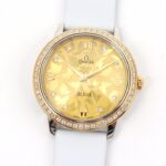 (3s新品)碟飞系列典雅系列.尺寸32.7mm，原厂4061机芯，字面蝴蝶图案采用独特吊饰工艺，搭配白色缎丝皮表带，尽显自然的魅力与美感！