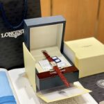 LA厂出品 浪琴表黛绰维纳20.80 X 32.00mm 石英女士腕表！正品原装机芯L178石英机芯！拥有低电量提醒功能！石英机芯没电了秒针会四秒一跳！这个时候就需要换电池啦！浪琴排名皇后级别的当属黛绰维纳系列女表 以意大利语中的