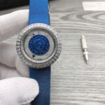 O厂复刻 Jacob&Co【杰克宝】神秘时间-天使之眼！n⚠️原装工艺/正品开模！n⚠️原装瑞士RONDA 1042石英机芯 n⚠️完全正品尺寸：38mmX10.25mmn⚠️施华洛水晶Diamonds(～8.43 ct.)n【高贵 神秘 销魂 】能驾驭妳就来 绝对足够散发妳的独特魅力 精致推荐女士瑞士石英机芯 为你精心打造超超真实实物图拍摄