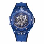 BBF全新爆品 陶瓷之王  HUBLOT宇舶表全新Big Bang Sang Bleu II刺青二代腕表  恒宝最热门款 史上最复杂陶瓷工艺重大突破 运用立体几何图形，呈现出精妙的浮雕效果和深邃质感，淋漓尽致地诠释线条美学的不懈追求。表壳陶瓷材质多达12件，经过抛光、缎面、切片、雕刻、倒角以及刻面处理，呈现出交替叠加的六边形、菱形以及三角形，营造出和谐迷人的视觉效果  标配定制恒宝专属UNICO HUB 1240自动飞返计时机芯，业内唯一对版4.5字位镂空日历环与窗口，3字盘60分钟计时,（注：市面7750机芯均只能计时30分钟）8字位水平离合， 9字位小秒轮。同步原装半牙型表冠刺青标志永远向上。 批边蓝宝石水晶表镜，七彩纹指针质感无可挑剔 45mm 全部功能100%完美实现  天花板级别 欢迎玩家品鉴 灰陶瓷，绿陶瓷后期陆续推出，敬请期待（BBF出品 必属精品）