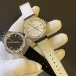 n【HB Factory】新力作 原版开模 最高版本复刻 宇舶Hublot（恒宝）经典融合系列  女款高端腕表！最新推出宇舶女款33mm腕表，在高端复刻品质一如继往, 整体结构与原装结构保持一致！细节方面：n1 :采用瑞士朗达石英机芯n2 : 壳身抛光细腻洁白光亮，斜边抛光弧度倒角与正品一致n3 ：字面与正品在各种常光的对比下一致！n4 : 表壳厚度与正品一致n5 : 腕表采用原装开模制做，复刻品之配件可以与原装正品互为通用替换，HB工艺匠心独运！HB Factory因为用心，所以专业，你值得拥有！