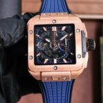 BBF全新核心作品HUBLOT宇舶表荣耀发布全新SQUARE BANG UNICO全陶瓷腕表  恒宝方形大爆炸  不计成本采用高透蓝宝石，字面上下桥形蓝宝石，采用源自Big Bang系列的纹理橡胶表带和备受市场赞誉的一键快拆系统，独家恒宝专属 HUB1280机芯  6点钟位置设有清晰可见的导柱轮  全镂空日历环双计时盘显示设计取代了传统表盘  内部机芯的运转奥秘于此一览无遗  七彩纹指针质感无可挑剔  42mm  天花板级别  出品即顶配无需升级欢迎玩家品鉴（BBF出品  必属精品）