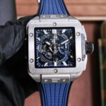 BBF全新核心作品HUBLOT宇舶表荣耀发布全新SQUARE BANG UNICO全陶瓷腕表  恒宝方形大爆炸  不计成本采用高透蓝宝石，字面上下桥形蓝宝石，采用源自Big Bang系列的纹理橡胶表带和备受市场赞誉的一键快拆系统，独家恒宝专属 HUB1280机芯  6点钟位置设有清晰可见的导柱轮  全镂空日历环双计时盘显示设计取代了传统表盘  内部机芯的运转奥秘于此一览无遗  七彩纹指针质感无可挑剔  42mm  天花板级别  出品即顶配无需升级欢迎玩家品鉴（BBF出品  必属精品）