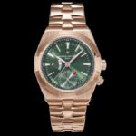 n新品 江诗丹顿 VC 纵横四海🏅️R39 🆕Vacheron constantin 经典之美品鉴江诗丹顿纵横四海双时区功能腕表 型号7900V堪称意义非凡的里程碑之作。📸凝聚着日内瓦悠久制表传统的钟表复杂功能，体现出超凡技艺与时代风尚的绝妙融合。 采用自制Cal.5110 DT/2机芯  904钢带官网同步 一键拆卸 同时另可自由更换搭配胶带 皮带！ 欢迎各大表友品鉴🎁送礼最佳奢华推荐💥请认准独家品质