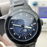 宝珀50寻全日历深潜器首创全陶瓷表链n1、集多功能于表盘显示（12 点钟位置的窗口显示星期和月份，以及 6 点钟位置的子表盘显示月相，并带有 Blancpain 标志性的优雅月面n2、超级复杂的陶瓷表链制作。坚固、设计精良的表链是一项复杂的任务，通常比表壳更复杂，陶瓷耐用、高度防刮、防过敏，其硬度几乎是不锈钢的五倍，几乎是五级钛的四倍，重量比钢轻 25%）n3、腕表尺寸43.6mm ，拉丝表壳搭配黑色陶瓷表圈。表壳内是自动6654.P机芯，具有72 小时（3 天）动力储存。n因陶瓷表链制作难度系数大，量产极少！！！