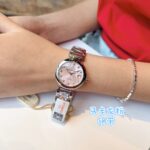 ✨🎉欧米茄Ladymatic｜全新马卡龙色系✨🎉n       🔮钢带上手效果🔮