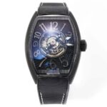 『新表』Franck Muller 法穆兰  推出 Grand Central Tourbillon 中置陀飞轮腕表nnFranck Muller 推出一枚陀飞轮腕表新作——「Grand Central Tourbillon」，特别之处在于采用独特的「中置陀飞轮」结构，让缓慢旋转的陀飞轮成为表盘上的视觉焦点。nnCintrée Curvex 桶形表壳经过重新设计，线条纤细而流畅，表镜上下两端延伸至表耳，让表盘更加宽敞开阔。表壳以碳纤维打造，纹理细腻，碳纤维的黑色和灰色条纹营造出微妙的质感，既迷人优雅，又抽象随意。nn漆面表盘，搭配醒目的超大尺寸阿拉伯数字时标，压印玑镂纹理由内而外发散形成螺旋图案，呼应着陀飞轮的旋转。由于陀飞轮占据了表盘的中央位置，指针齿轮系也相应改造，指针被安装在陀飞轮边缘，如同悬浮于表盘之上。nn搭载自制 FM CX 40T-CTR 自动上链机芯，摆频28800vph，提供长达4天的动力储备。nn搭配氟橡胶裁缝尼龙表带，新版专用款拉丝工艺折叠表扣。