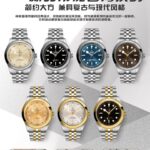 3T新品帝舵碧湾系列nn- 表壳与表圈：41毫米精钢表壳搭配磨光表圈，首次在碧湾系列中采用高抛光处理，区别于以往的哑光风格，更显奢华。n- 表盘：表盘饰有阳光放射纹，无日期视窗设计，保持盘面简洁。n- 指针与时标：经典的“雪花”指针，灵感源自1950年代帝舵潜水表，时标和指针涂覆Super-LumiNova®夜光材料，确保夜间清晰读时。n 表带与表扣- 表带：五链节表带，结合精钢与黄金材质，配备“T-fit”快调扣，可无工具调节8毫米长度，提升佩戴舒适度。n- 表扣：带有保险扣设计，确保佩戴安全。n 3. 机芯与性能n- 机芯：搭载瑞士机芯走时稳定返修率低！！n- 动力储存：瑞士机芯超长稳定动力，满足“佩戴”需求。n- **防水性能**：100米防水，采用密底设计。nn- 风格：兼具复古与现代风格，适合日常佩戴和商务休闲场合。n总结来看，帝舵碧湾凭借其经典设计、可靠机芯和实用功能，成为碧湾系列中备受关注的一款腕表，尤其适合喜欢复古风格但追求现代制表技术的消费者。