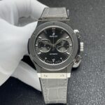 宇舶hublot恒宝表经典融合CLASSIC FUSION系列，直径45mm，表壳316L精钢，耐磨蓝宝石玻璃，施华洛世奇钻石镶嵌，进口搭载进口7750多巧能计时机芯，还原原装所有功能，在不同的时空共鸣，如绘画，如音乐，如时计，独一无二的HUBLOT最配独一无二的他，经典融合计时腕表。