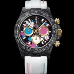 TW厂 ROLEX宇宙计时迪通拿系列之碳纤维定制版，腕表不仅佩戴轻便，外表坚硬。且每一只腕表都拥有独一无二的碳纤花纹材质。 【表壳】腕表尺寸40X12.4吻合原装。Tw工厂实力铸造碳纤维劳力士的独特风采。市场独家做到，整个壳套，圈口包括底盖均采用高复合碳纤维和超强夜光粉所打造。细节之处更是经过手工倒角抛光所制。质感非凡。【表带扣】表带采用人工纤维编织带所制，透气舒适，质地柔软。【机芯】采用最新精准而成熟4801机芯（功能厚度跟4130一样），完美实现强大功能，性价比之王！！！