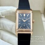 🎉🎉Reverso Classic Large Duoface Small Second男款翻转系列：尺寸：49MMx29MM、研发精密铸造而成，精选854A/2手动上链机芯：双面双时区，正面数字刻度二针半显示，背面简洁大方表盘具有第二地时间显示功能，走时精准，表壳线条细腻优雅，可随时变换风格，迎合各种场合，时刻与您相伴着。🎉🎉