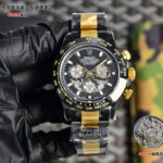 ✨**BLAKEN UPGRADE ALERT!**✨n第六代迪通拿碳黑复刻版 镂空设计！6th Gen Daytona Carbon Black Replica，40mm上手绝了！n🔥核心亮点一眼种草：n▪️12.2mm超薄机身 12.2mm Ultra-thin Case（甩开市面13.5mm普通款），全实心精钢 Solid Stainless Steel 打造，接缝几乎0缝隙，质感拉满！n▪️哑黑套件 Matte Black Kit 升级+多色圈口 Multi-color Bezels 可选，后期想换风格随便搭，个性党狂喜～n▪️表带双选项：硅胶款 Silicone Strap 轻便舒适/精钢款 Steel Strap 硬朗有范儿，CNC全程精雕 CNC Precision Engraving + 人工打磨，细节控直接爱住！n⌚机芯硬核：n4802一体机芯 4802 Integrated Movement，搭载72-hour Long Power Reserve长储能，计时功能 Chronograph Function 和专柜同步，走时稳得一批～n💡贴心设计：n蚝式保险扣 Oyster Safety Clasp 防意外打开，实心链结 Solid Links 戴久了也舒服，操作还特简单！n低调又有面儿，这波升级真的可！n